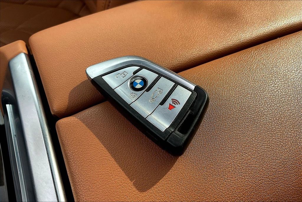 Used 2023 BMW X5 xDrive40i w/ Parking Assistance Package image 35