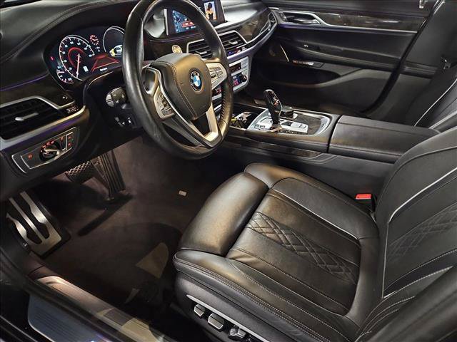 Used 2017 BMW ALPINA B7 xDrive AWD/4WD image 10
