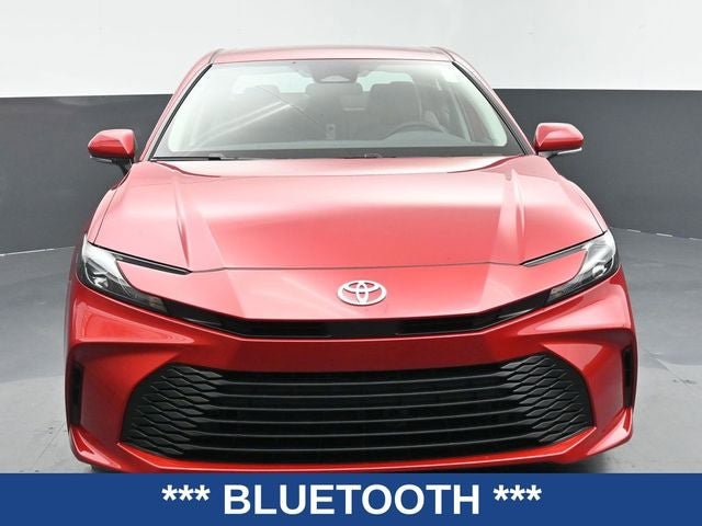 Used 2025 Toyota Camry LE video 4