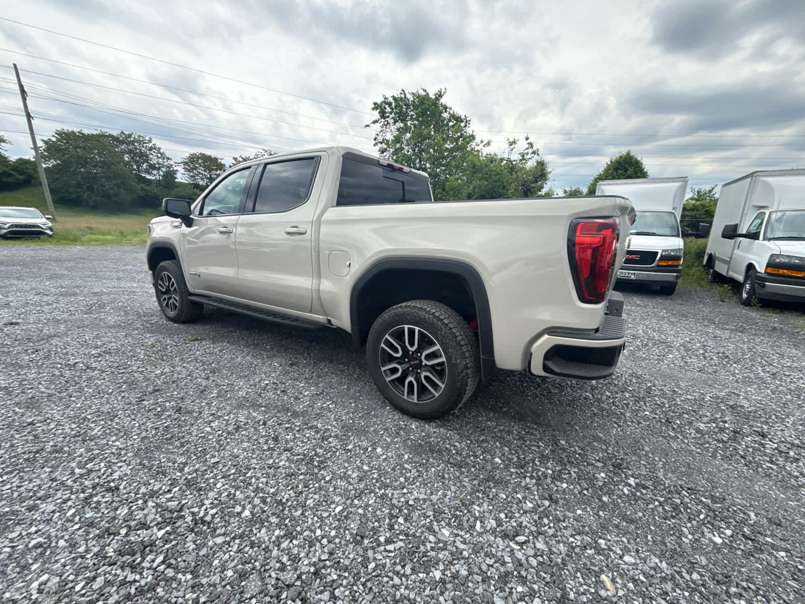 New 2026 GMC Sierra 1500 AT4 w/ AT4 Premium Package AWD/4WD image 7