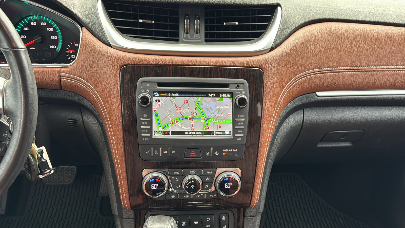 Used 2016 Chevrolet Traverse LTZ FWD image 34