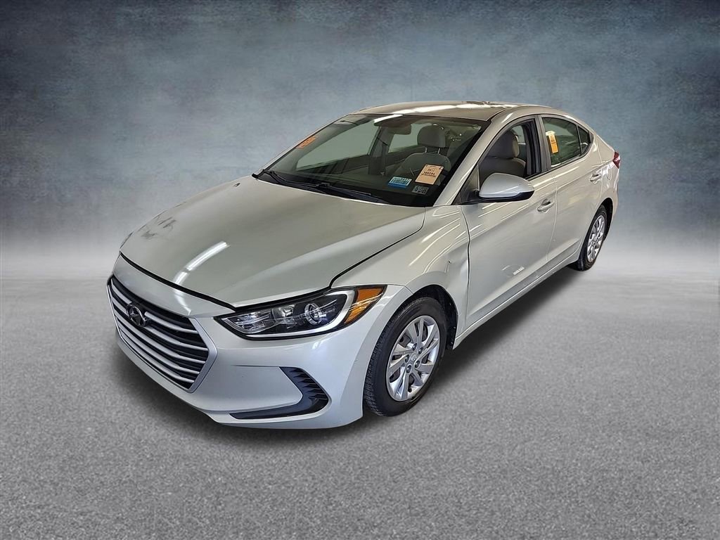 Used 2017 Hyundai Elantra SE w/ Cargo Package image 40