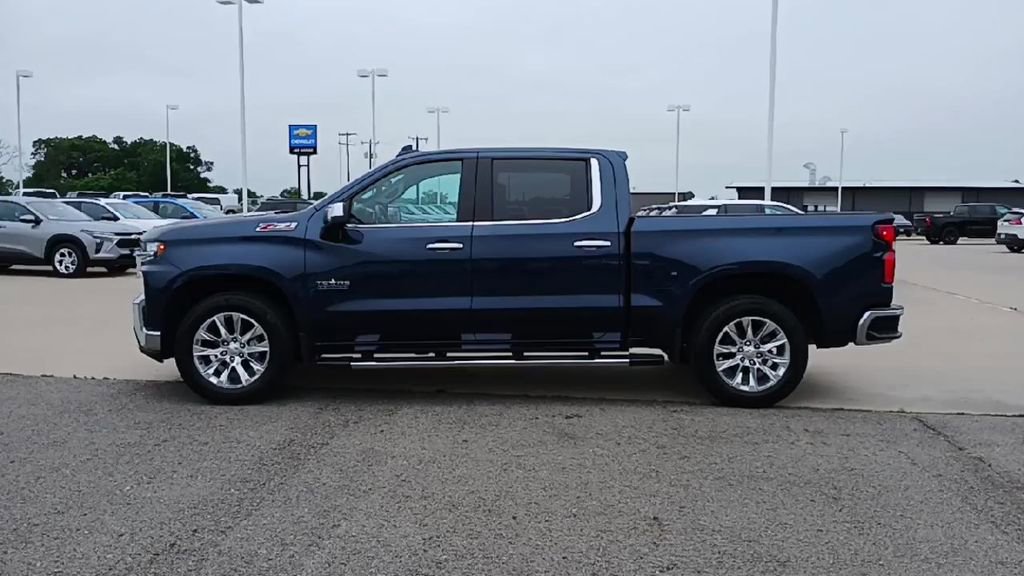 Used 2021 Chevrolet Silverado 1500 LTZ w/ Technology Package AWD/4WD image 5