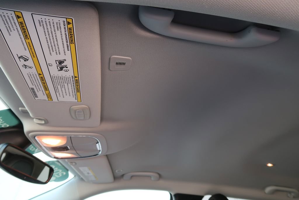 Used 2019 Jeep Cherokee Limited image 12