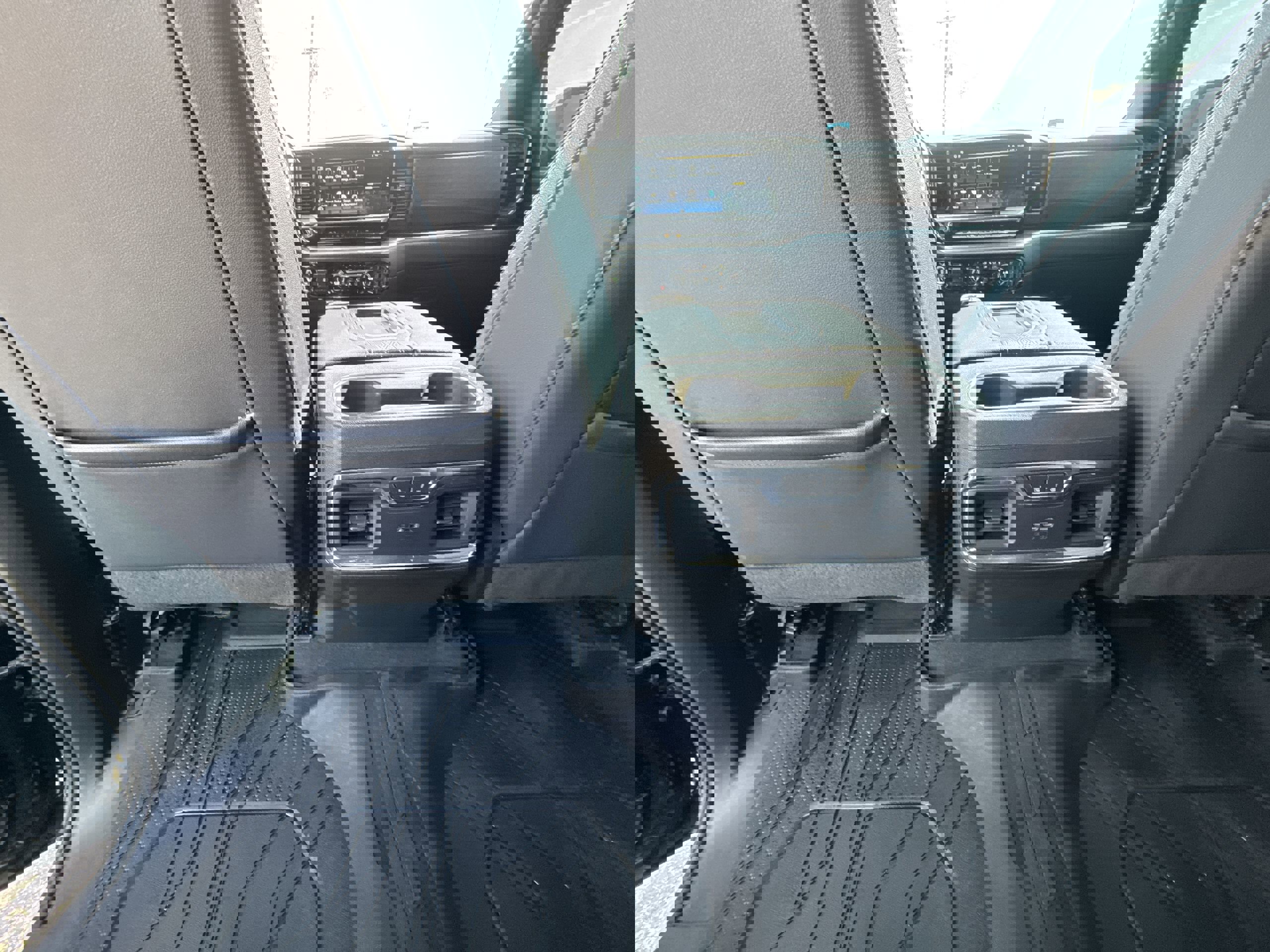 Used 2022 Chevrolet Silverado 1500 High Country w/ High Country Premium Package image 22