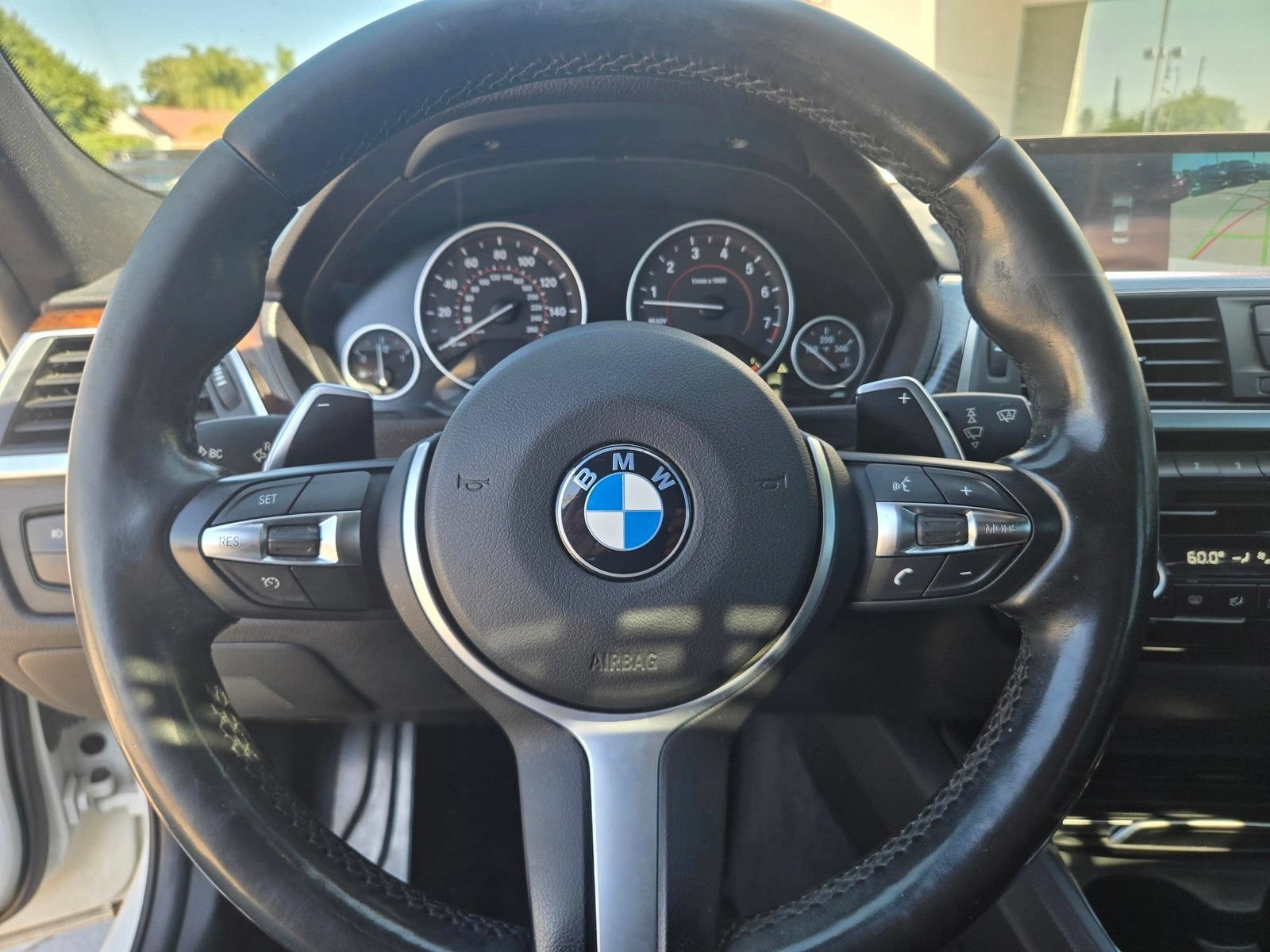 Used 2017 BMW 340i xDrive Sedan w/ Technology Package AWD/4WD image 32