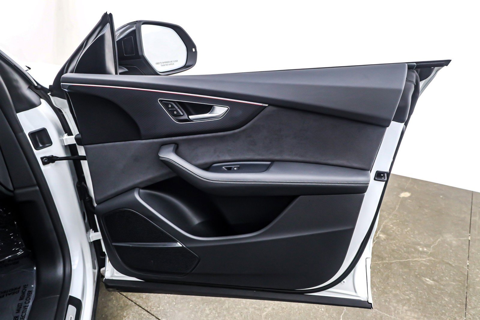 Used 2024 Audi SQ8 Premium Plus w/ Executive Package image 25