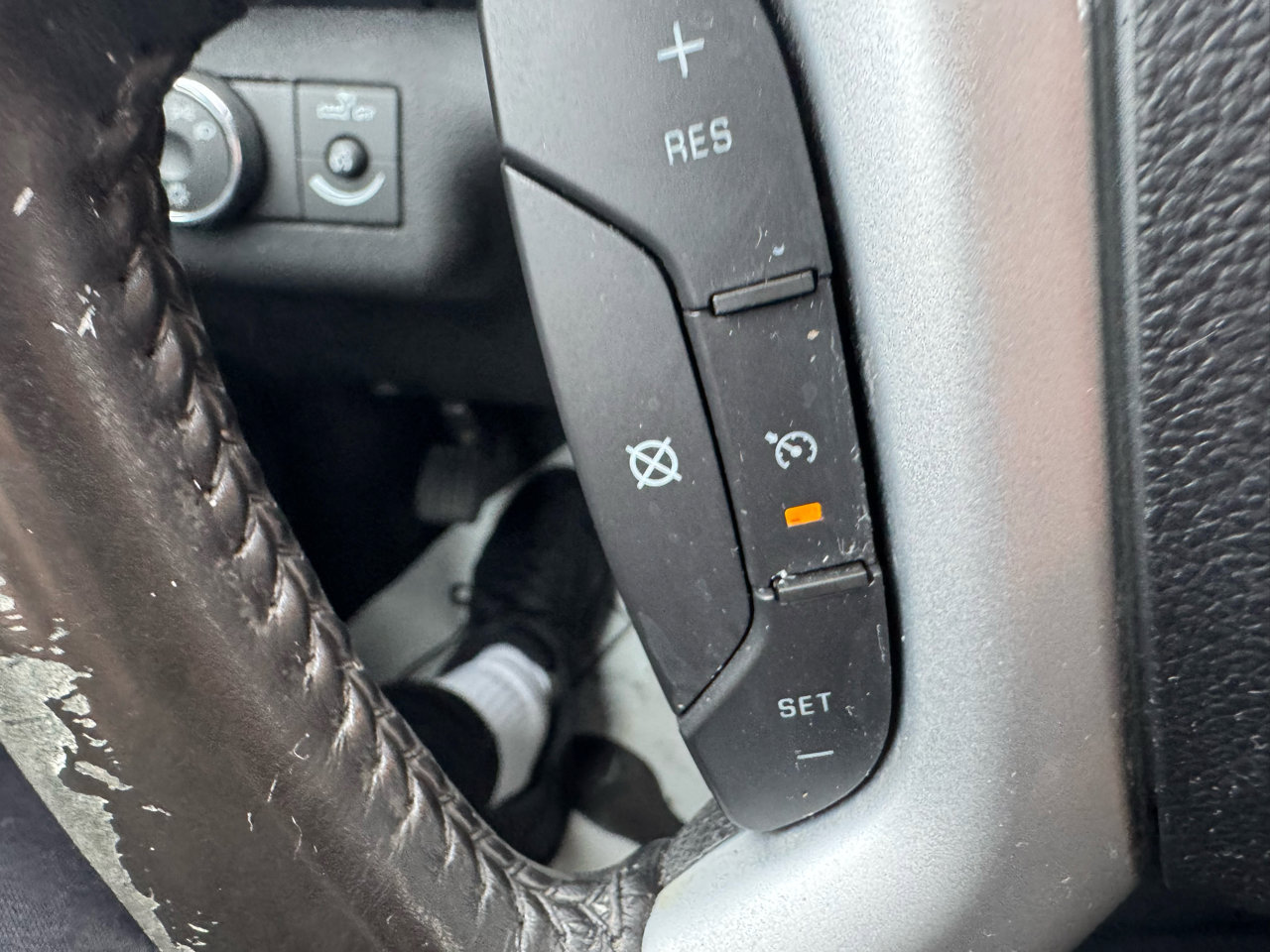 Used 2010 Chevrolet Traverse LT image 18