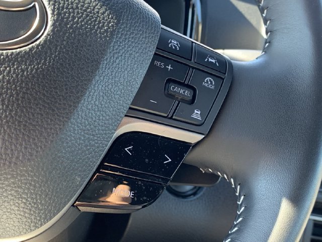 Used 2026 Toyota Camry SE FWD image 23