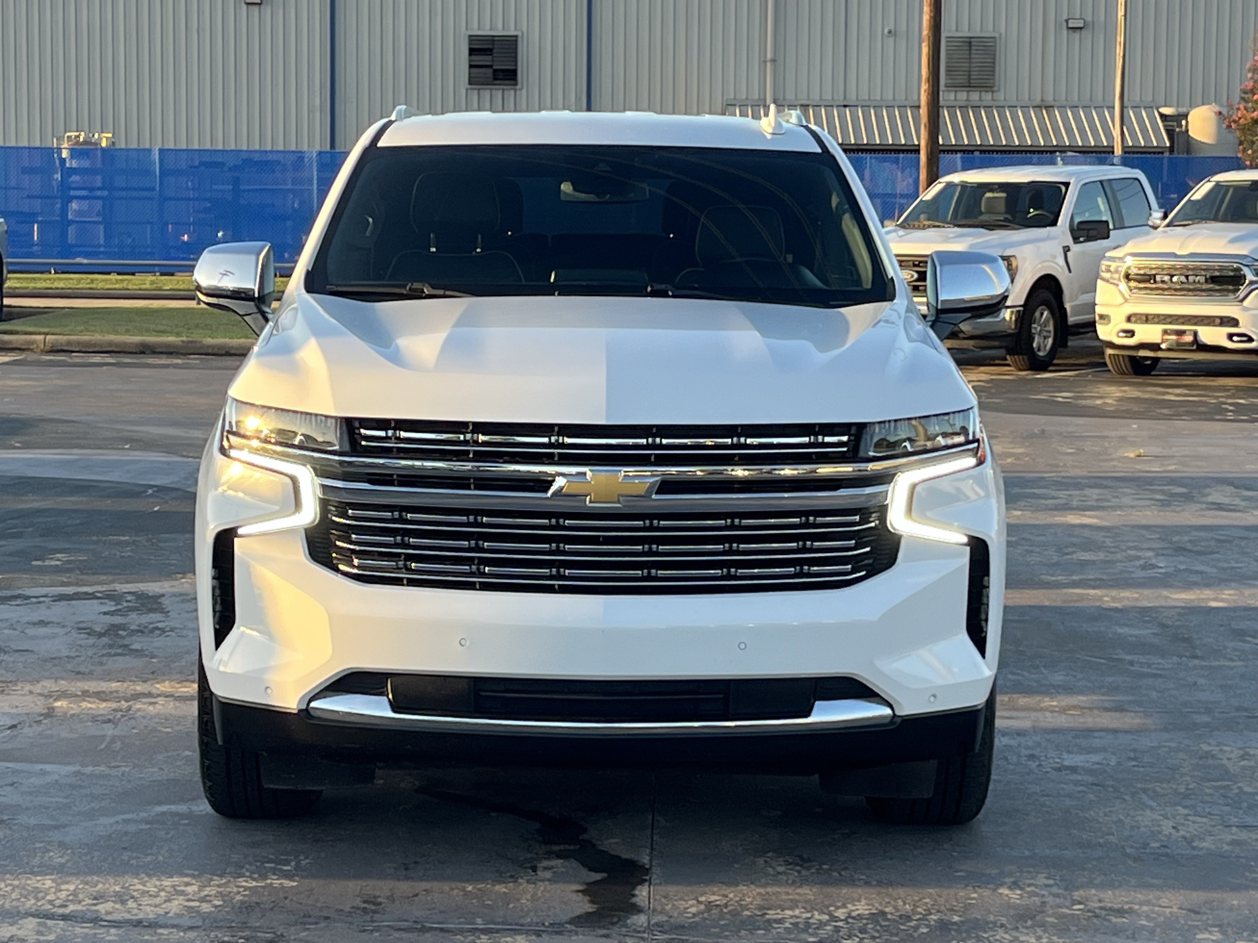 Used 2023 Chevrolet Suburban Premier RWD image 6