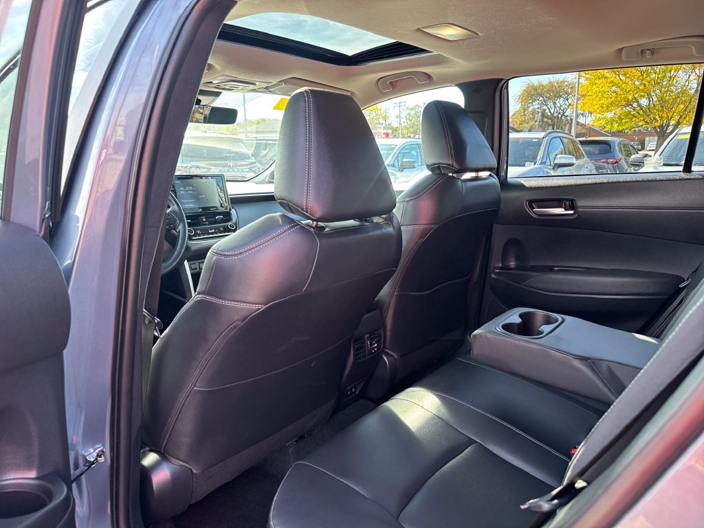 Used 2022 Toyota Corolla Cross XLE w/ Convenience Package AWD/4WD image 35