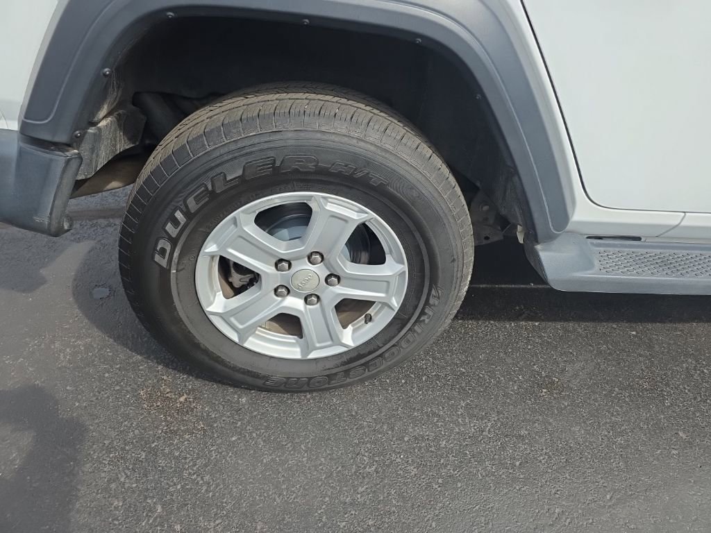 Used 2018 Jeep Wrangler Unlimited Sport S image 11