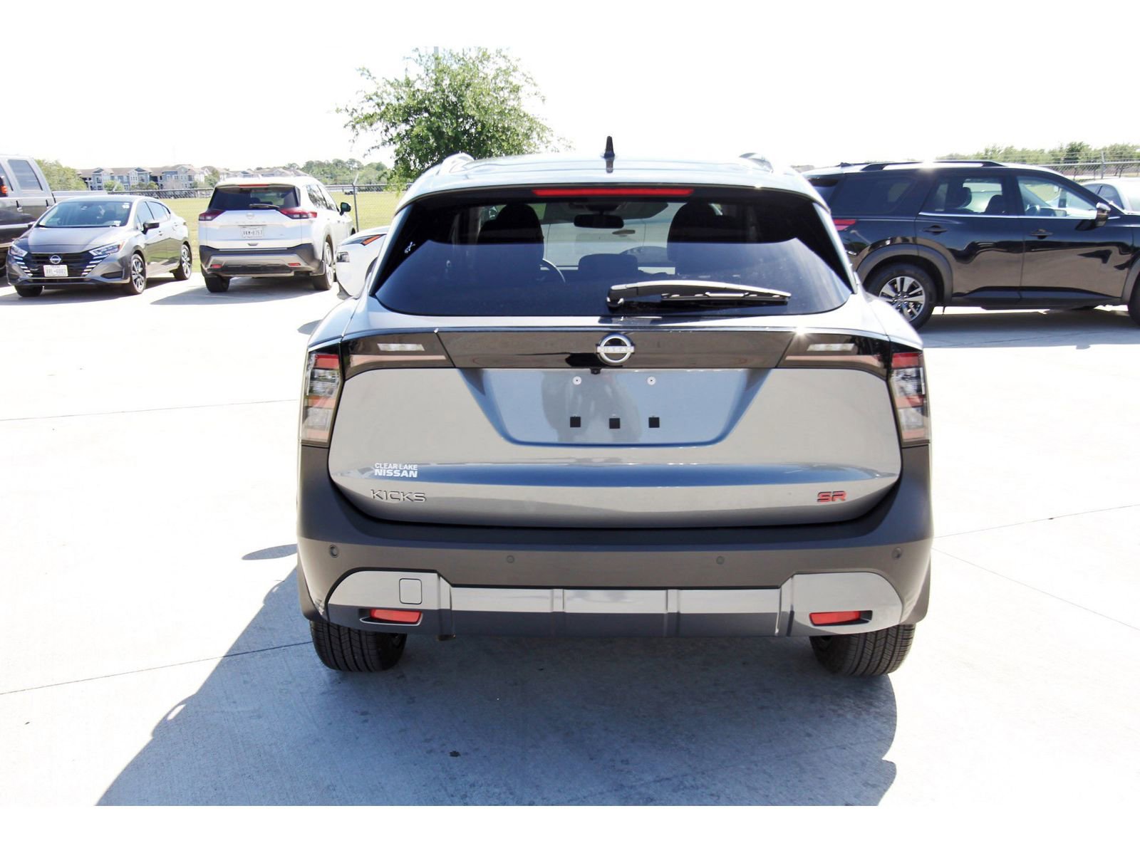 Certified 2025 Nissan Kicks SR FWD image 6