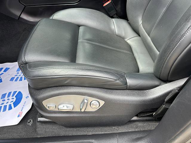 Used 2021 Porsche Macan image 14