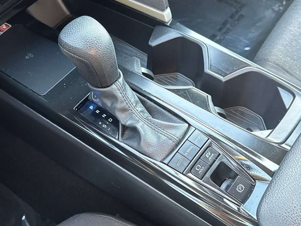 Used 2025 Toyota Camry LE image 24