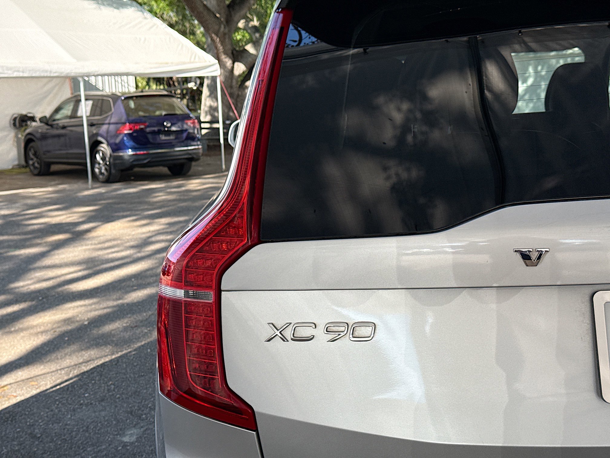Used 2019 Volvo XC90 T6 Momentum w/ Protection Package Premier image 10