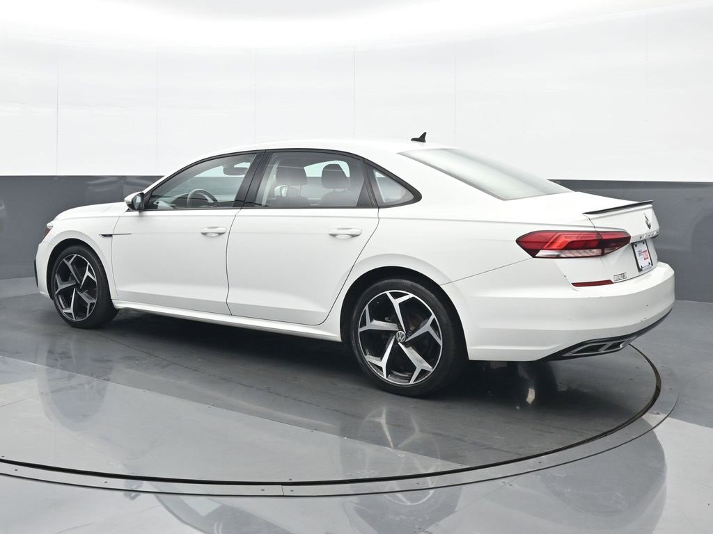 Used 2020 Volkswagen Passat 2.0T R-Line image 4