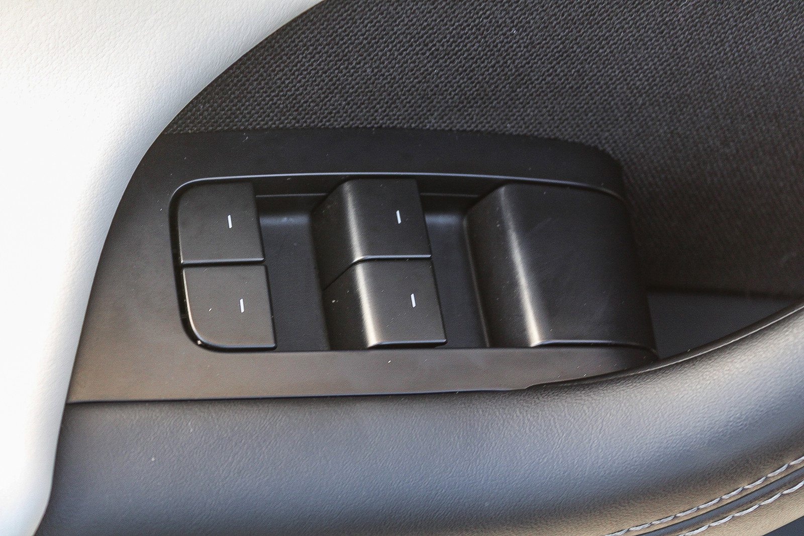 Used 2022 Tesla Model X Plaid image 19