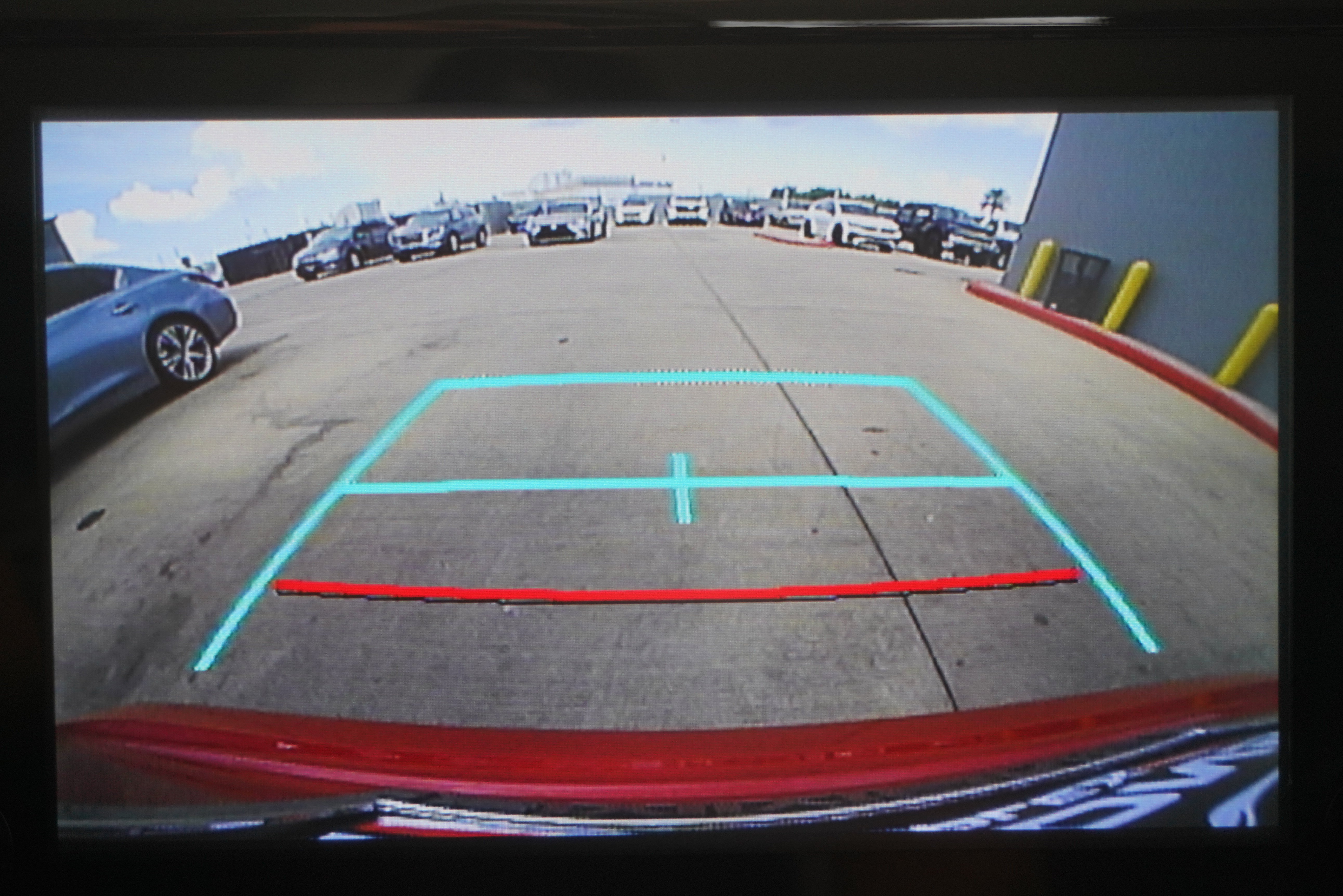 Used 2020 Toyota Corolla LE FWD image 17