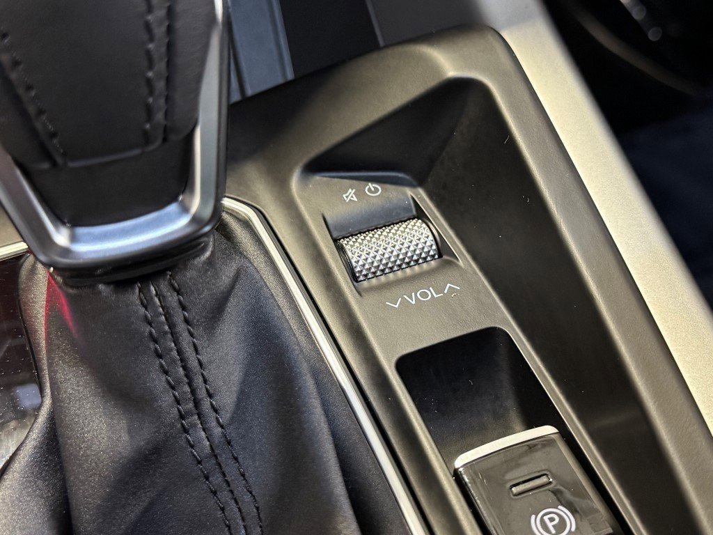 Used 2024 Dodge Hornet R/T Plus image 29