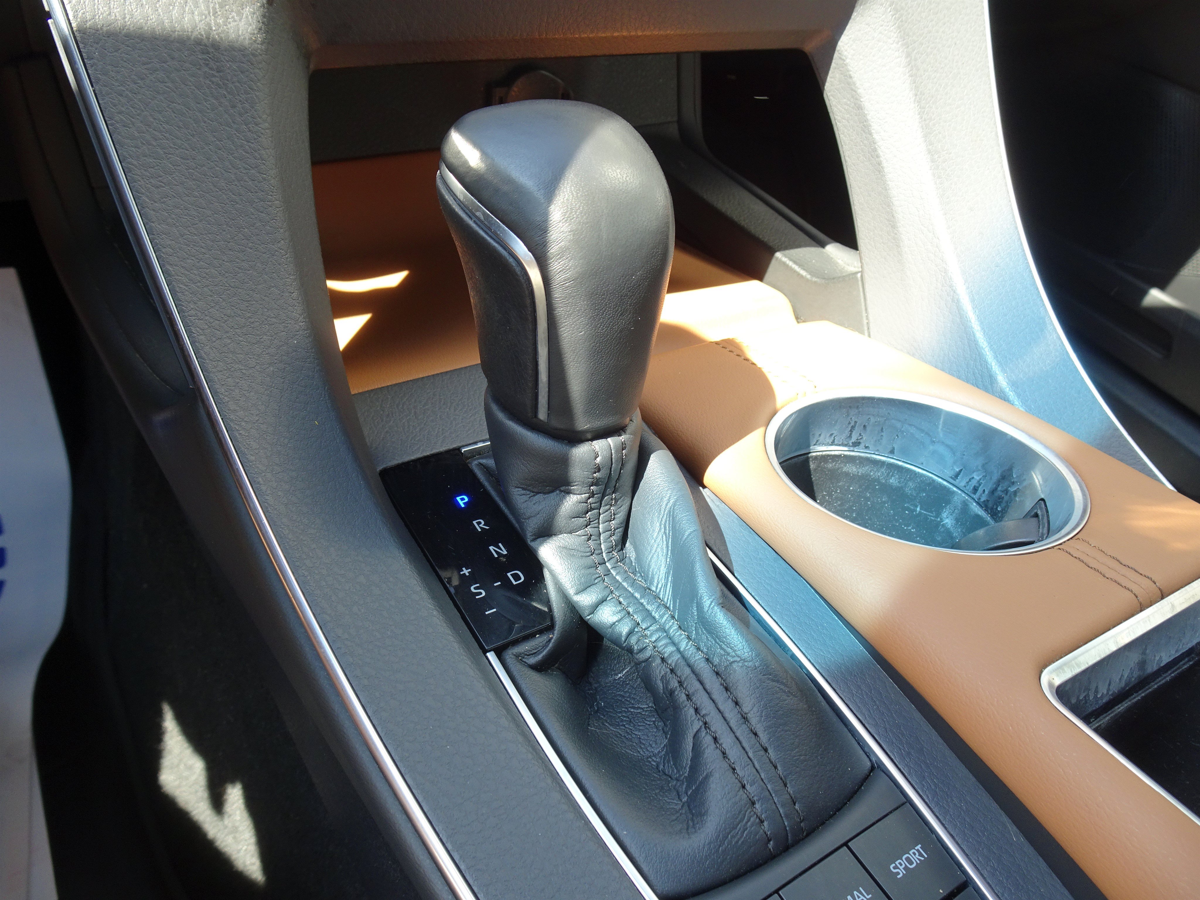 Used 2020 Toyota Avalon Limited w/ Advanced Safety Package FWD image 18