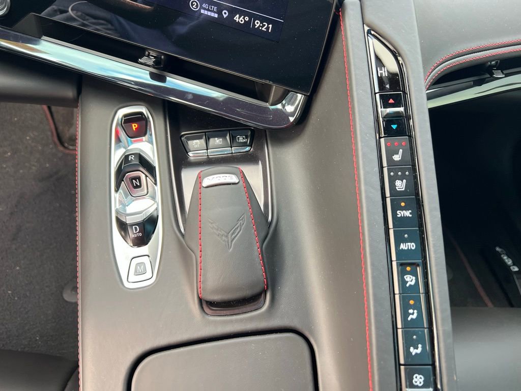 Used 2023 Chevrolet Corvette Stingray Premium Cpe w/ Body-Color Dual Roof Package image 34