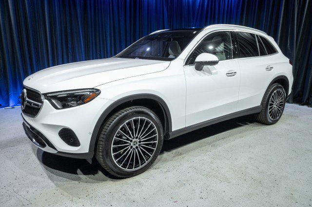 New 2026 Mercedes-Benz GLC 300