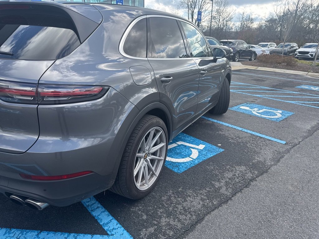 Used 2021 Porsche Cayenne E-Hybrid image 6