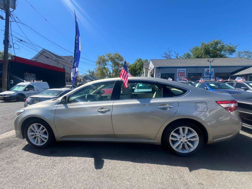 Used 2015 Toyota Avalon XLE FWD image 6