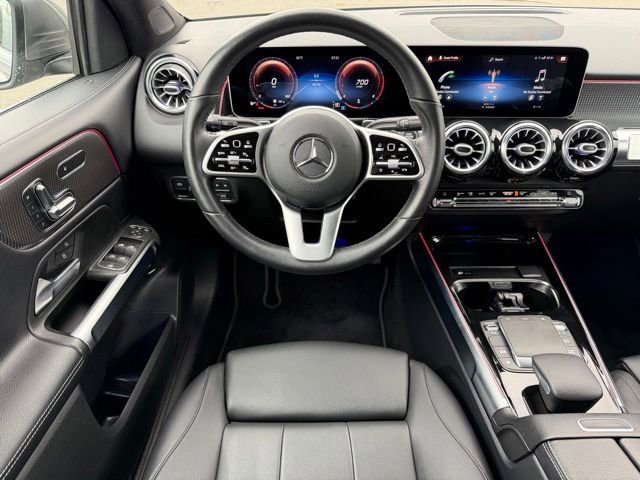 Used 2021 Mercedes-Benz GLB 250 4MATIC image 11