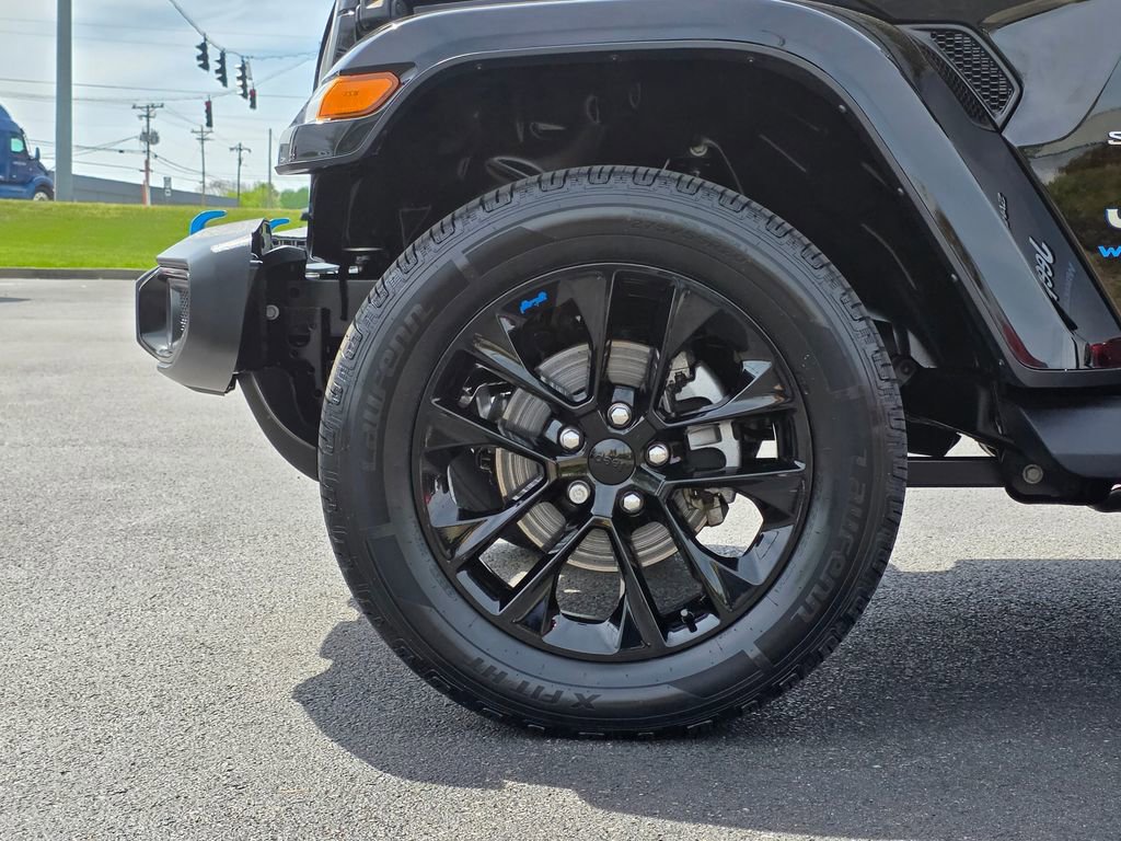 Used 2023 Jeep Wrangler Unlimited Sahara w/ Cold Weather Group image 9