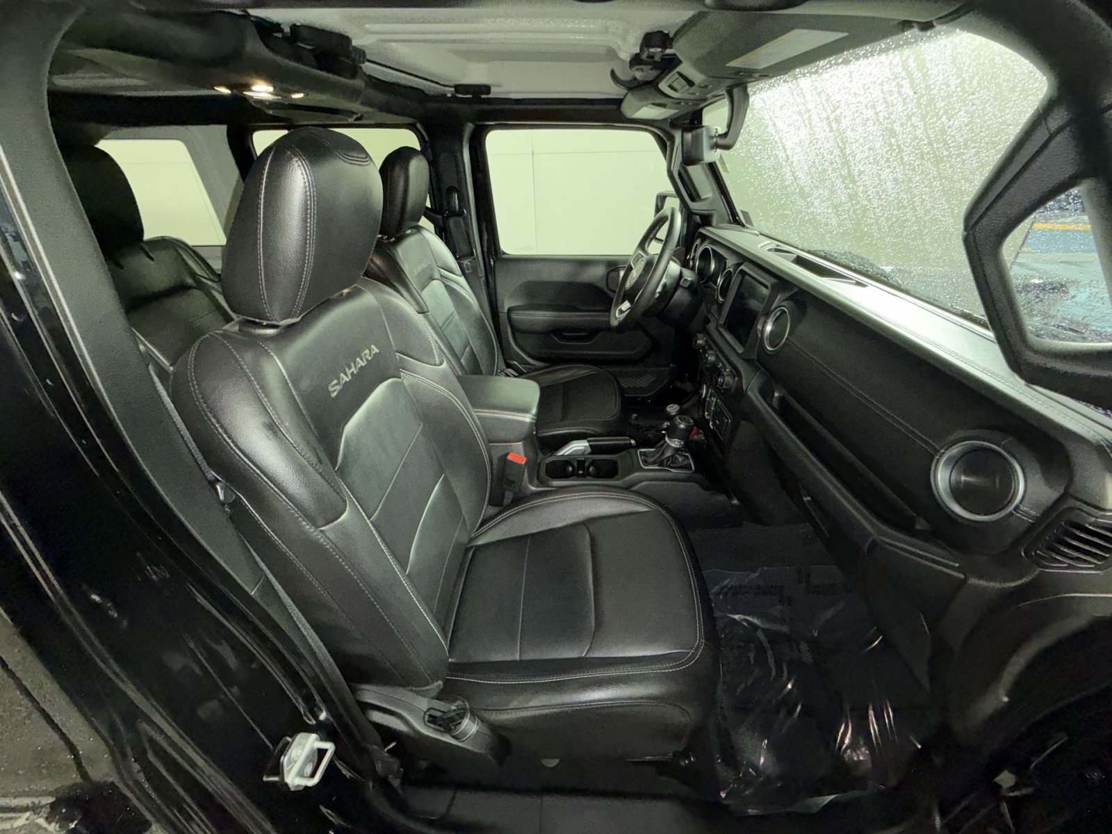 Used 2020 Jeep Wrangler Unlimited Sahara image 26