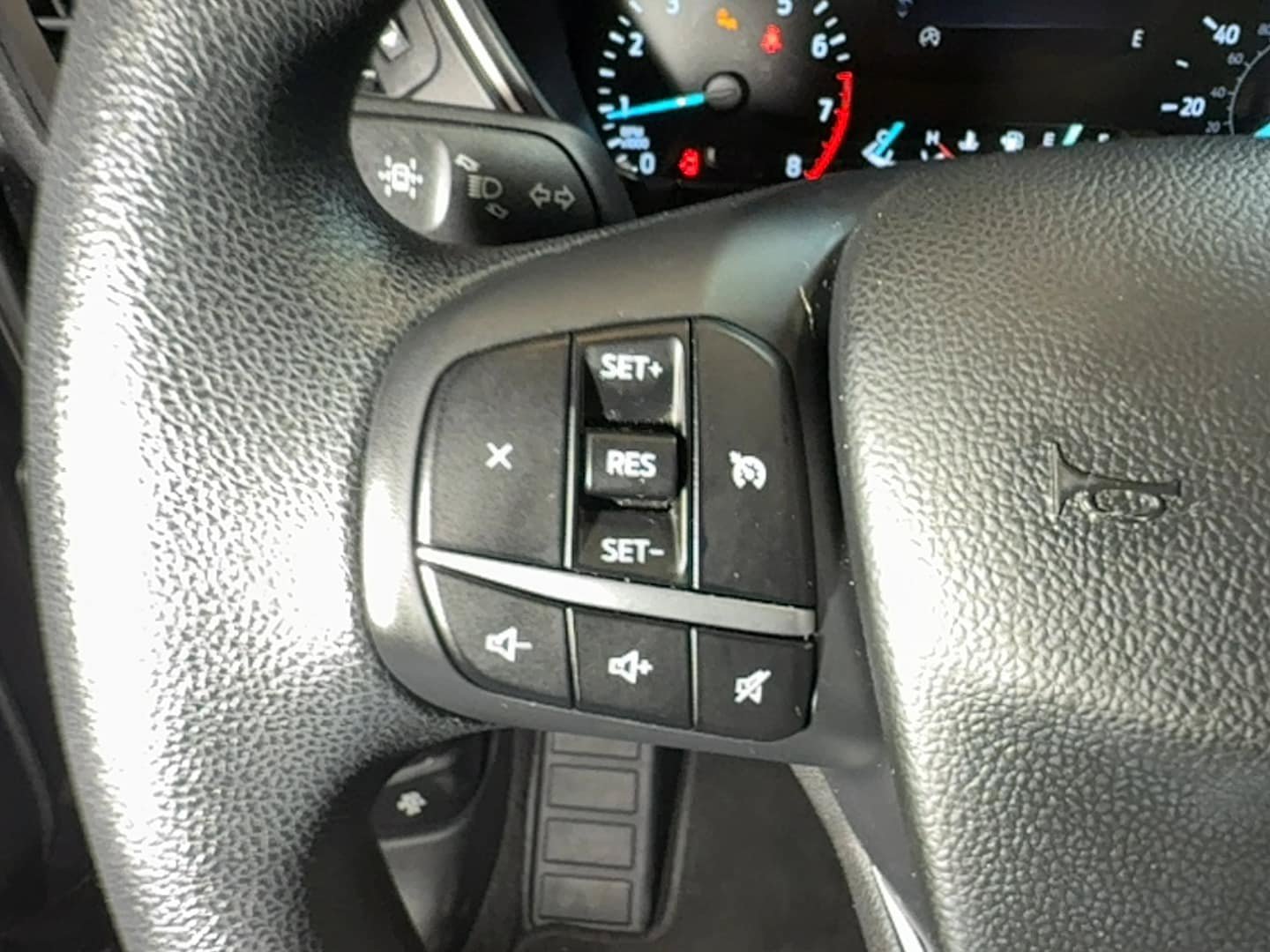 Used 2020 Ford Escape SE FWD image 19
