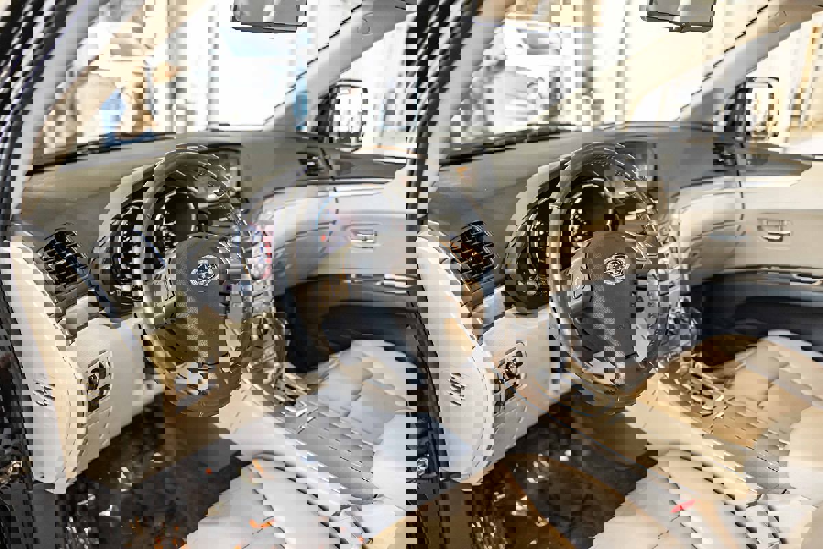 Used 2010 Subaru Tribeca Limited image 22