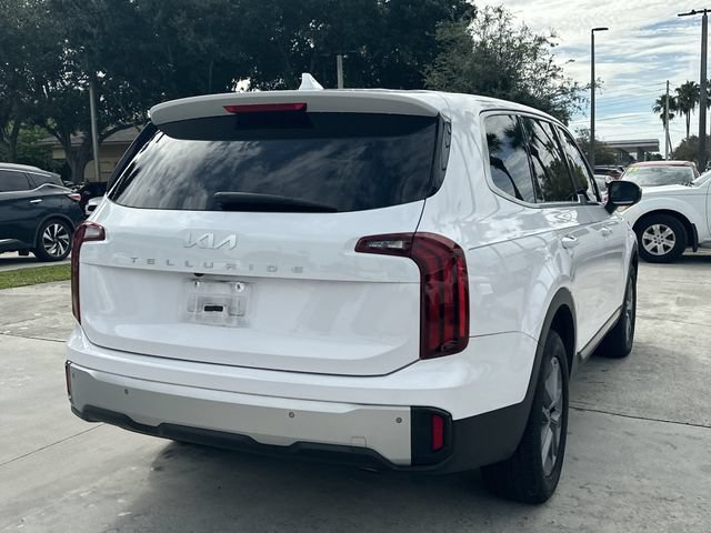 Certified 2024 Kia Telluride LX FWD image 6