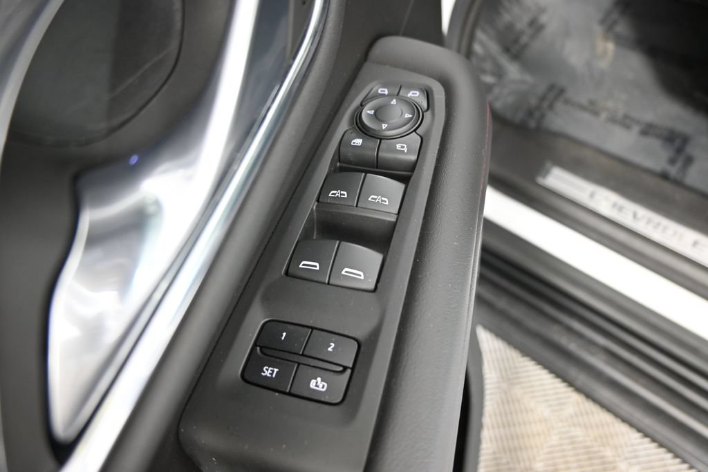 Used 2022 Chevrolet Tahoe RST w/ Luxury Package AWD/4WD image 21