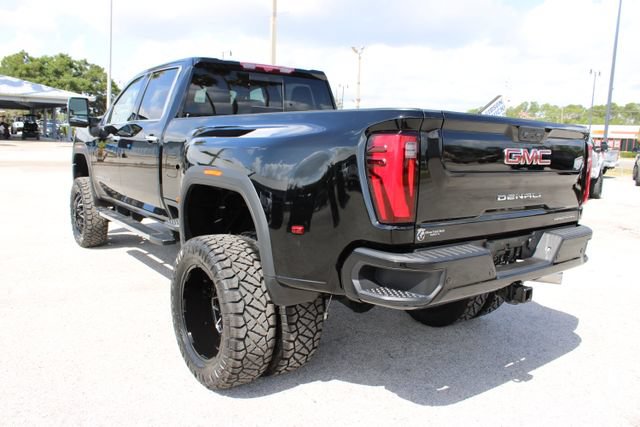 Used 2024 GMC Sierra 3500 Denali w/ Denali Reserve Package AWD/4WD image 8