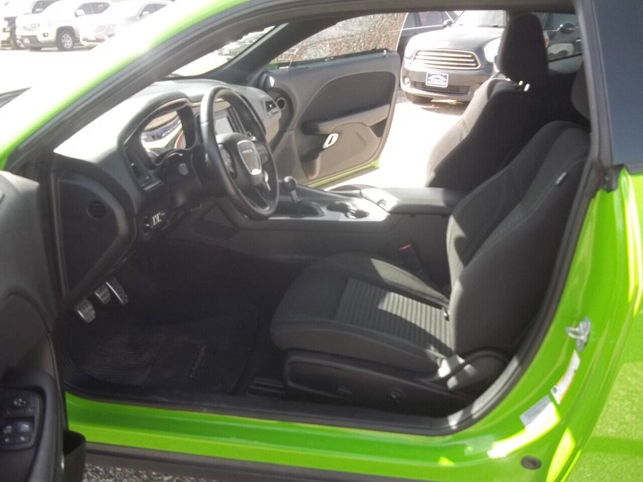 Used 2017 Dodge Challenger R/T w/ Blacktop Package RWD image 7