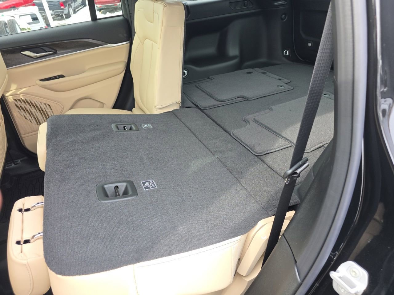New 2025 Jeep Grand Cherokee Limited AWD/4WD image 16