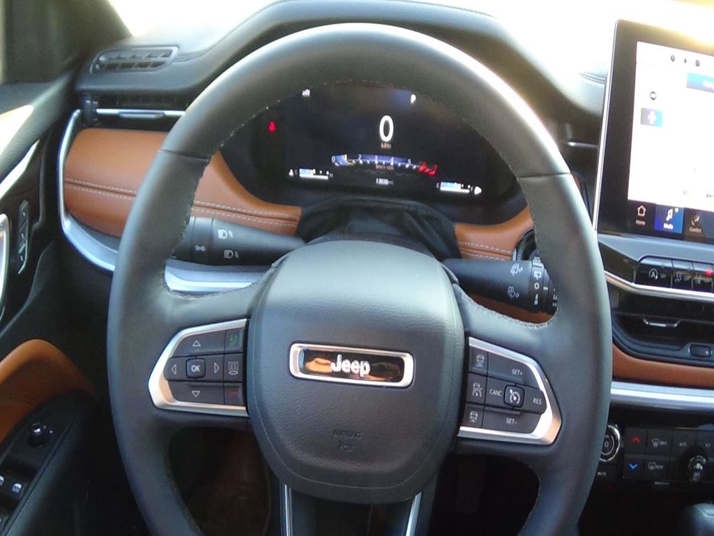 Used 2025 Jeep Compass Limited w/ Elite Group image 21