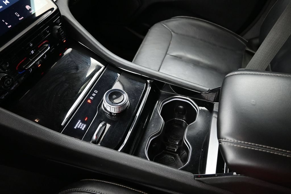 Used 2023 Jeep Grand Cherokee Limited AWD/4WD image 12