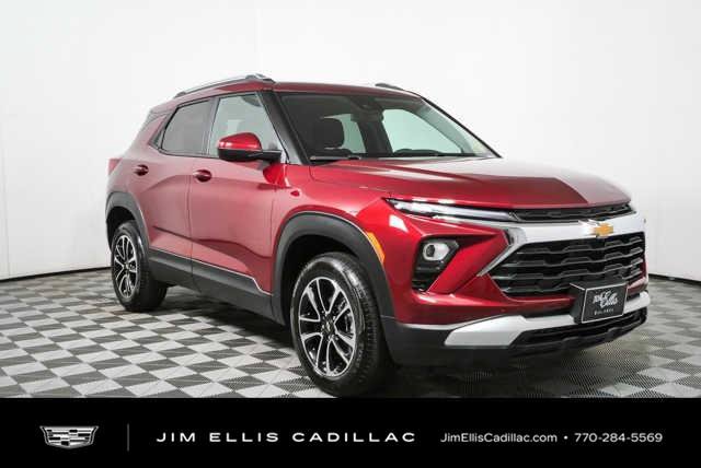 Used 2025 Chevrolet TrailBlazer LT AWD/4WD image 1
