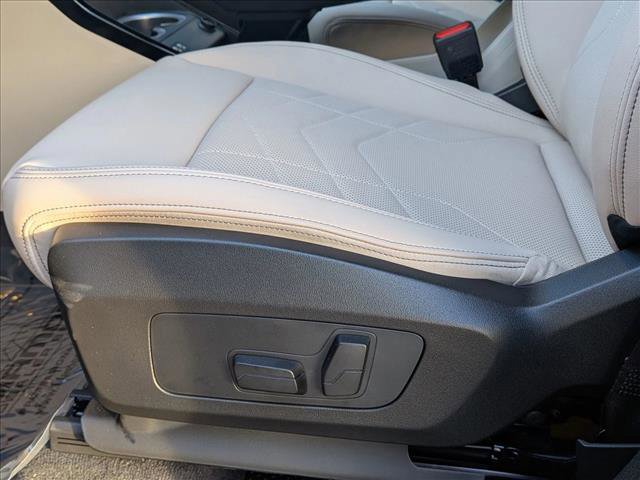 Used 2025 BMW X1 xDrive28i AWD/4WD image 4