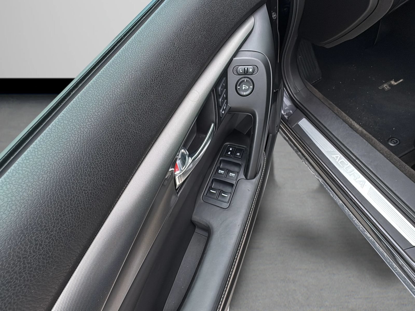 Used 2012 Acura TL SH-AWD image 29