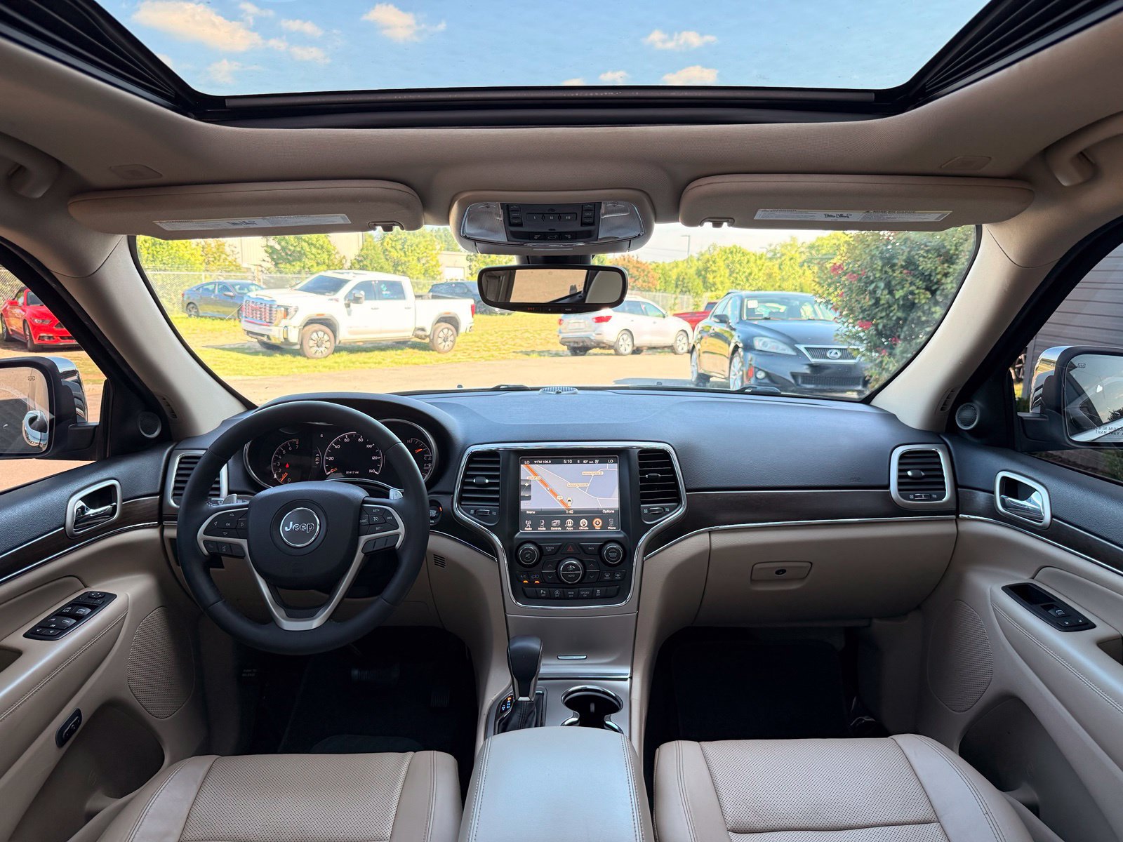 Used 2017 Jeep Grand Cherokee Limited w/ Luxury Group II AWD/4WD image 27
