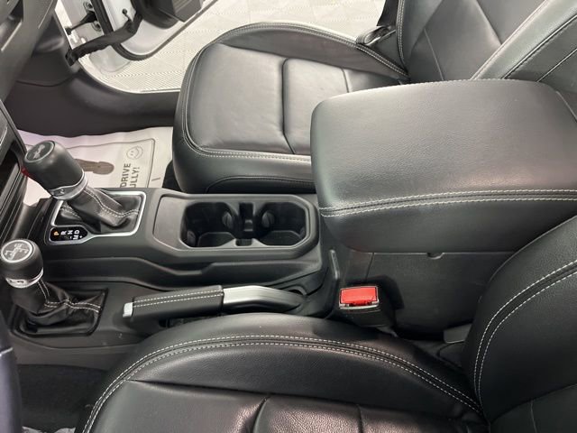 Used 2022 Jeep Wrangler Unlimited Sahara w/ Cold Weather Group image 28