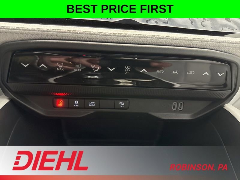 New 2026 Jeep Cherokee Laredo image 30