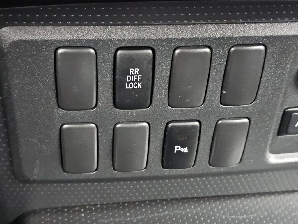 Used 2008 Toyota FJ Cruiser 4WD image 14