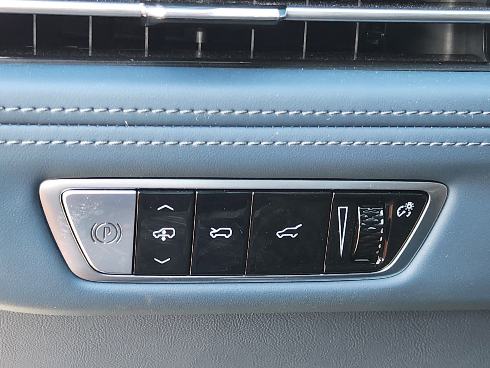 New 2025 Cadillac Escalade IQ Sport 2 AWD/4WD image 30