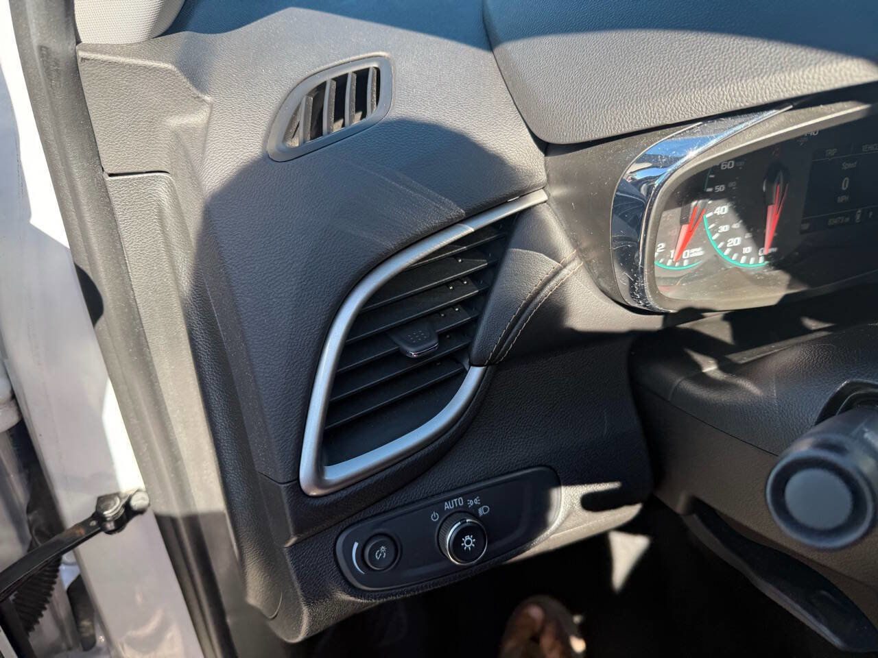 Used 2018 Chevrolet Trax LS image 23